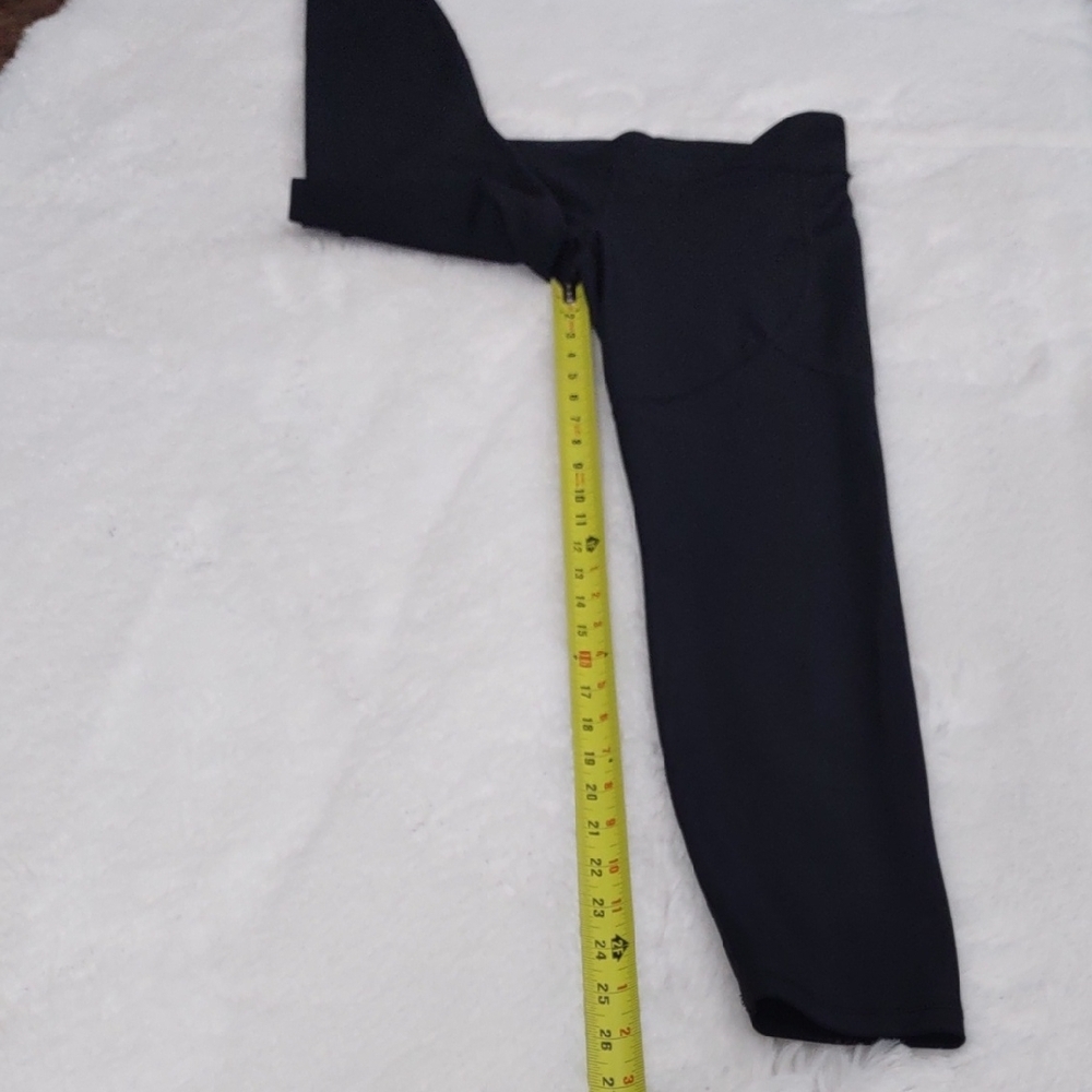 Under Armour Black Leggings - Picture 12 of 17
